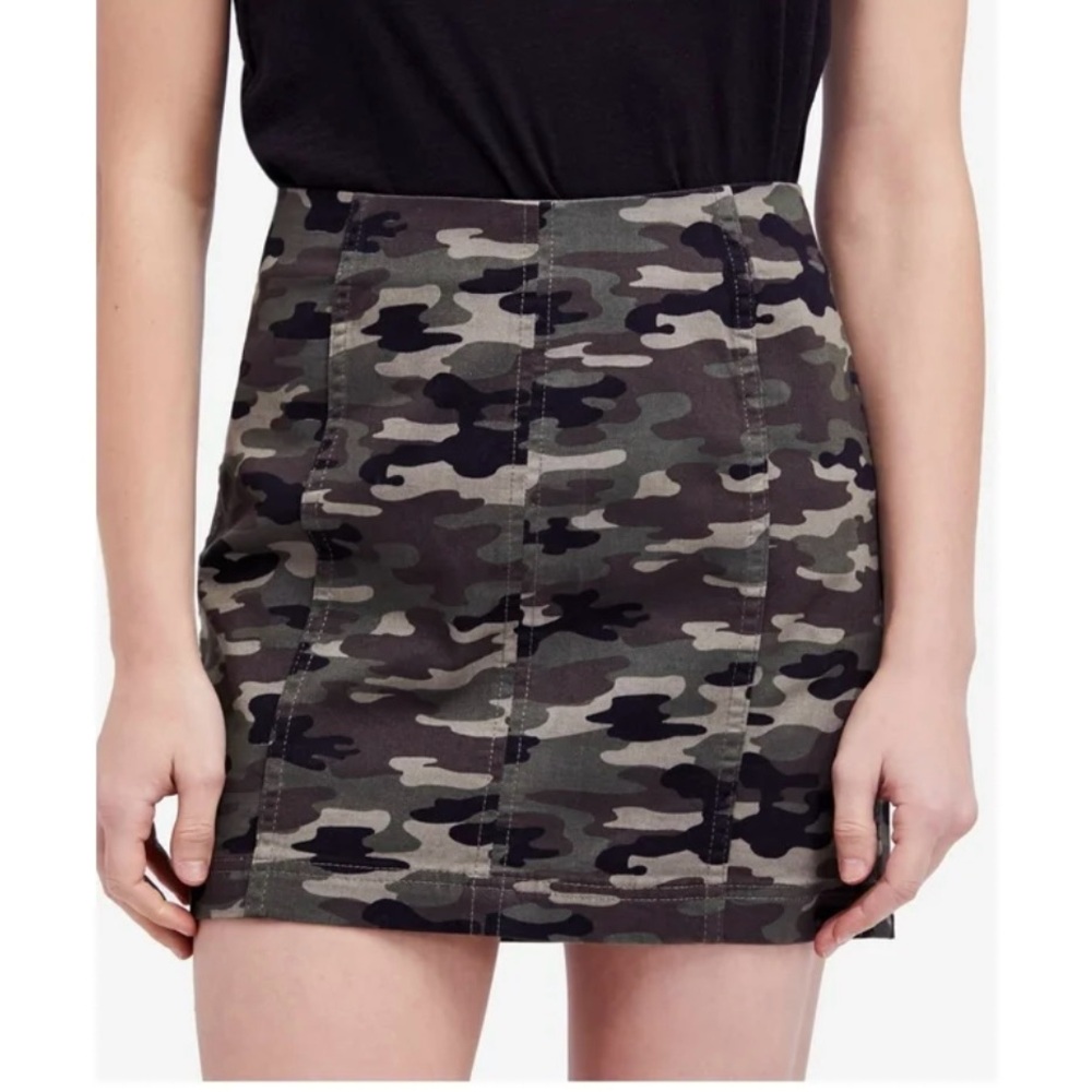 COPY - Free People Camo skirt Stretch Denim sz8